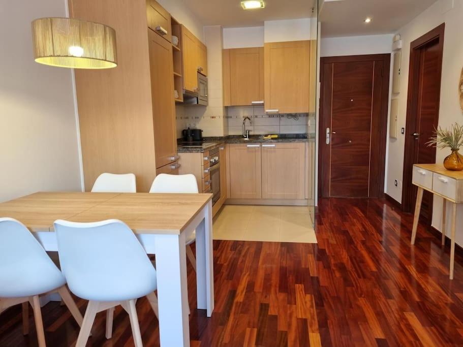 604B - Apartamento Con Garaje Овиедо Екстериор снимка