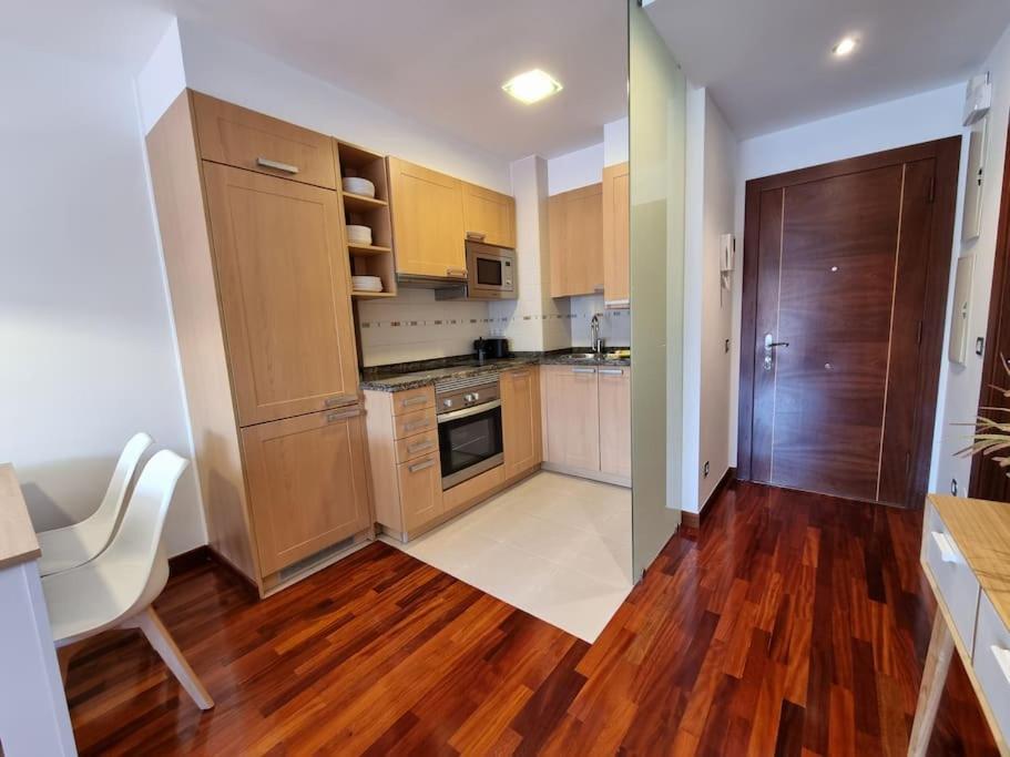 604B - Apartamento Con Garaje Овиедо Екстериор снимка
