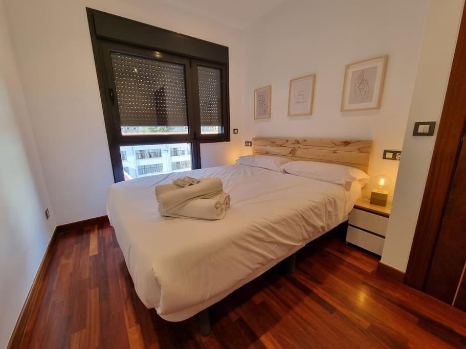 604B - Apartamento Con Garaje Овиедо Екстериор снимка
