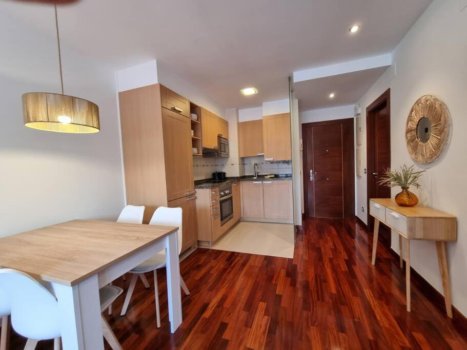 604B - Apartamento Con Garaje Овиедо Екстериор снимка